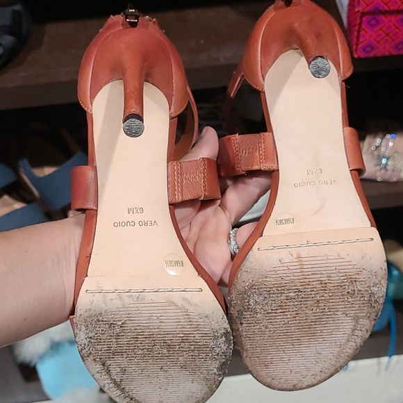 BCBG MaxAzria heel - Picture 5 of 7